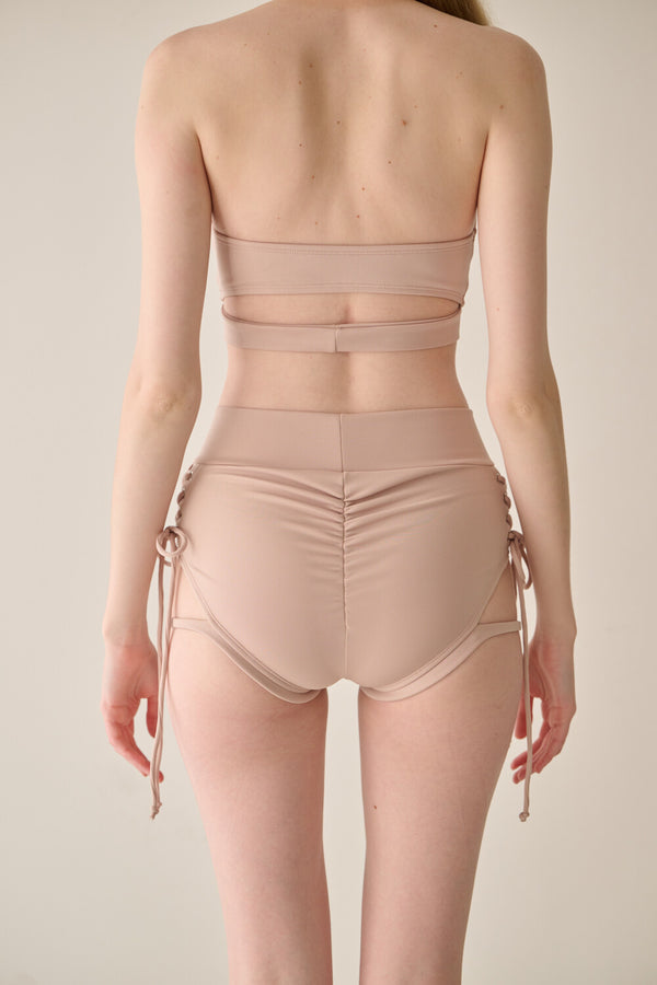 Gaze Nude Plzen Bottom