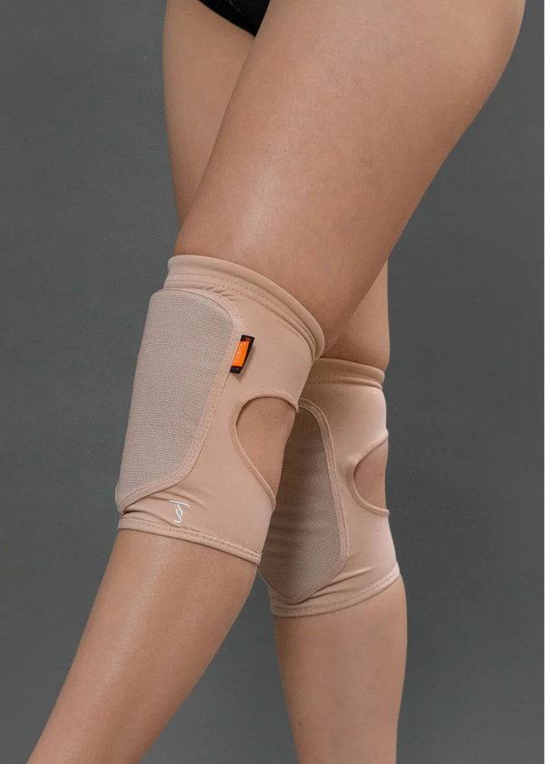 Tatiana Latte Nude Pole Dance Knee Pads
