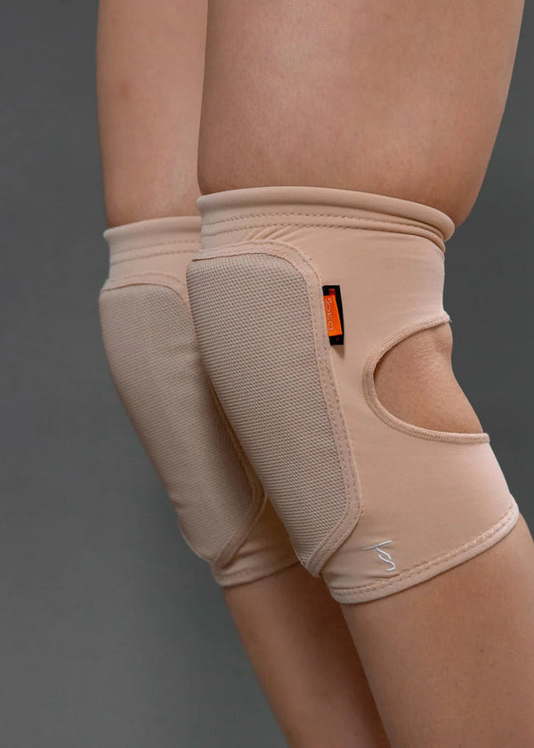 Tatiana Latte Nude Pole Dance Knee Pads